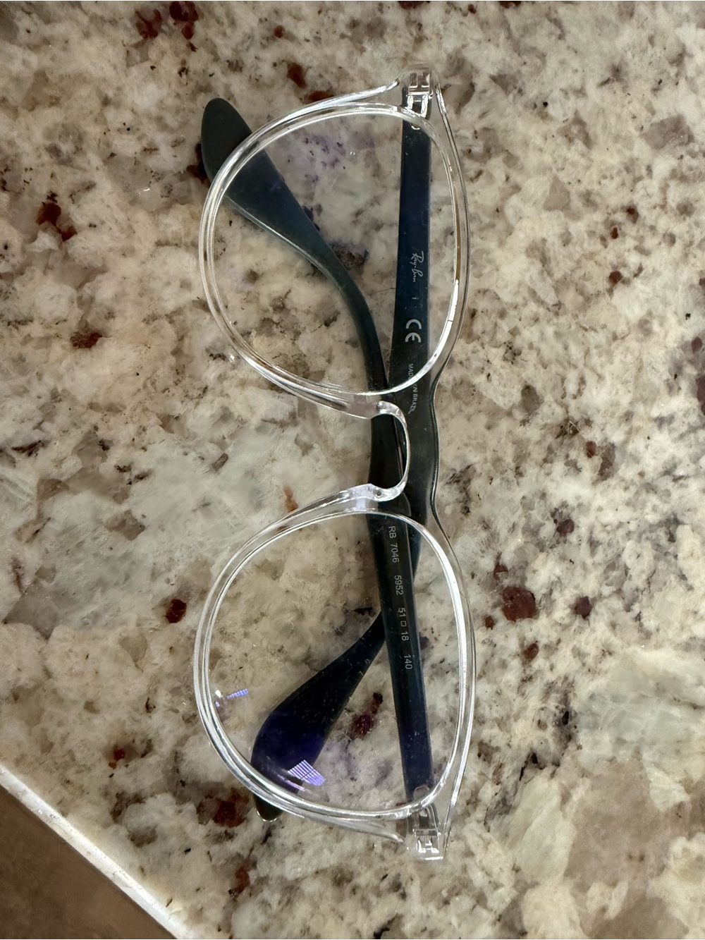 Ray-Ban Clear Round Frames with Black Temples
